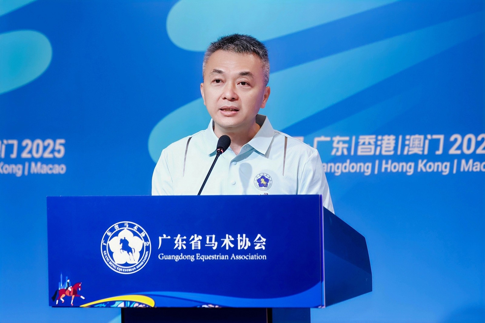 1778832407111666.jpg 广东省马术协会第二届会长黄旭泉1.jpg